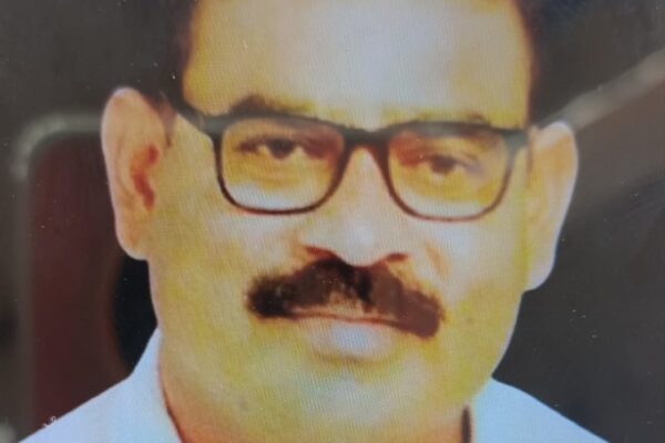 पूर्व जनपद सदस्य एवं कांग्रेस नेता कांति भूषण साहू की ओर से समस्त जिले वासियों को हार्दिक बधाई शुभकामनाएं।