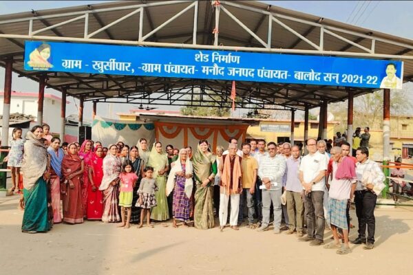 विधायक संगीता सिन्हा ने लाखों रुपए की विकास कार्यों का लोकार्पण किया।