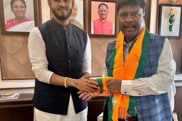 दक्ष वैद्य ने मंत्री कश्यप से सहकारिता के क्षेत्र में युवाओं की भागीदारी बढ़ाई जाने की रखी मांग।