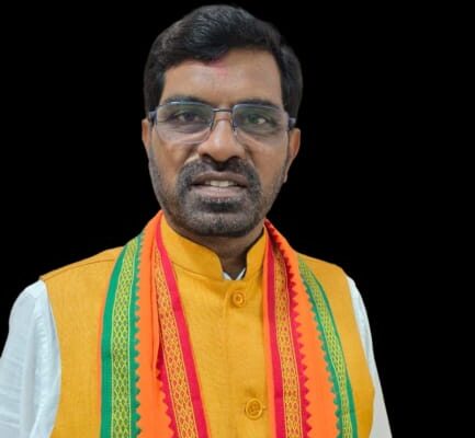 पंडित दीनदयाल के अंत्योदय के सिद्धांत “अंतिम व्यक्ति तक शासन की योजनाओं का लाभ पहुंचे” इस हेतु कार्य करते हैं, हमारे कार्य ही हमारी जीत के दावे के आधार हैं – जिला अध्यक्ष चेमन देशमुख।