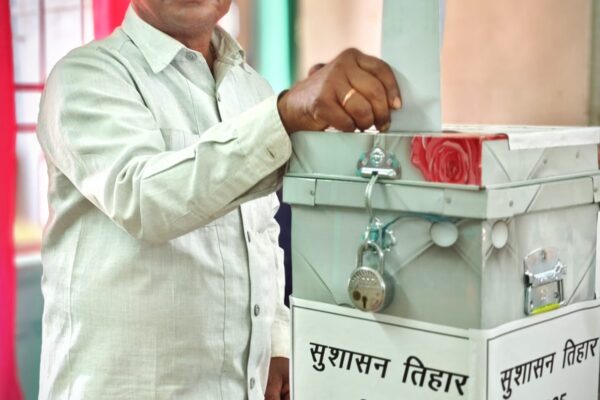 सुशासन तिहार के माध्यम से गनेशिया बाई साहू एवं जगदेव राम देवांगन को अपने समस्या के निराकरण हेतु जगी आस राज्य शासन के इस महत्वाकांक्षी कार्य से आम जनता को दिखलाई दे रही है आशा की नई किरण।