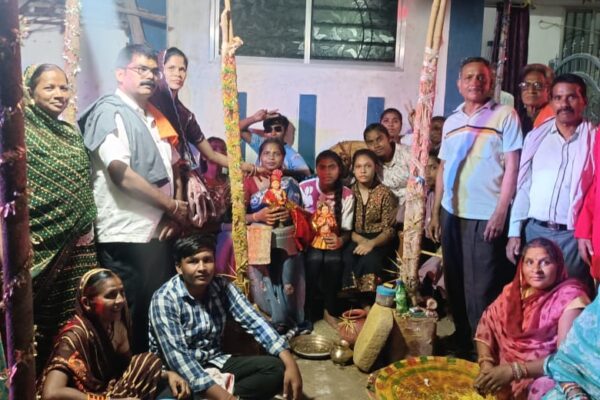 अक्षय तृतीया पर धूमधाम से,,, गौरी शंकर का विवाह में शामिल हुए,,, सरपंच मंजूलता,,