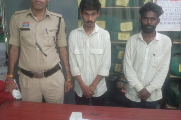 प्रतिबंधित नशीली टेबलेट के साथ 02 आरोपी गिरफ्तार।